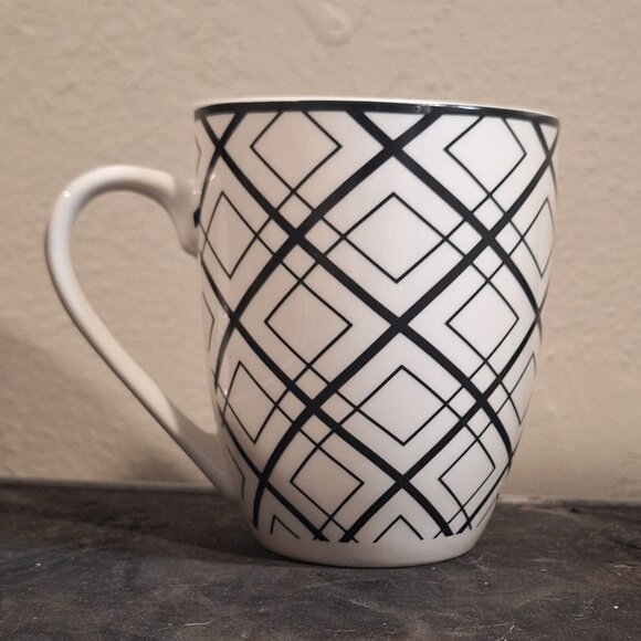 Black And White Geometric Coffee Cups Dover & York - Picture 1 of 3